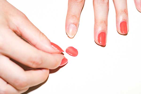 数日ですぐに剥がれていたセルフジェルネイル。3週間の持ちを目指して1年かけてたどり着いた結論まとめと、最新対策